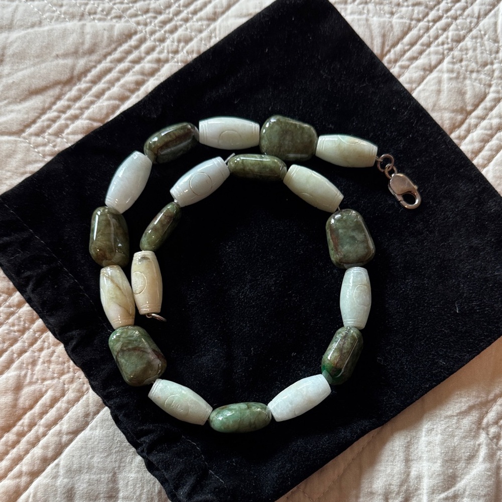 Elegant Dark and Light Green Jade Beaded Necklace
